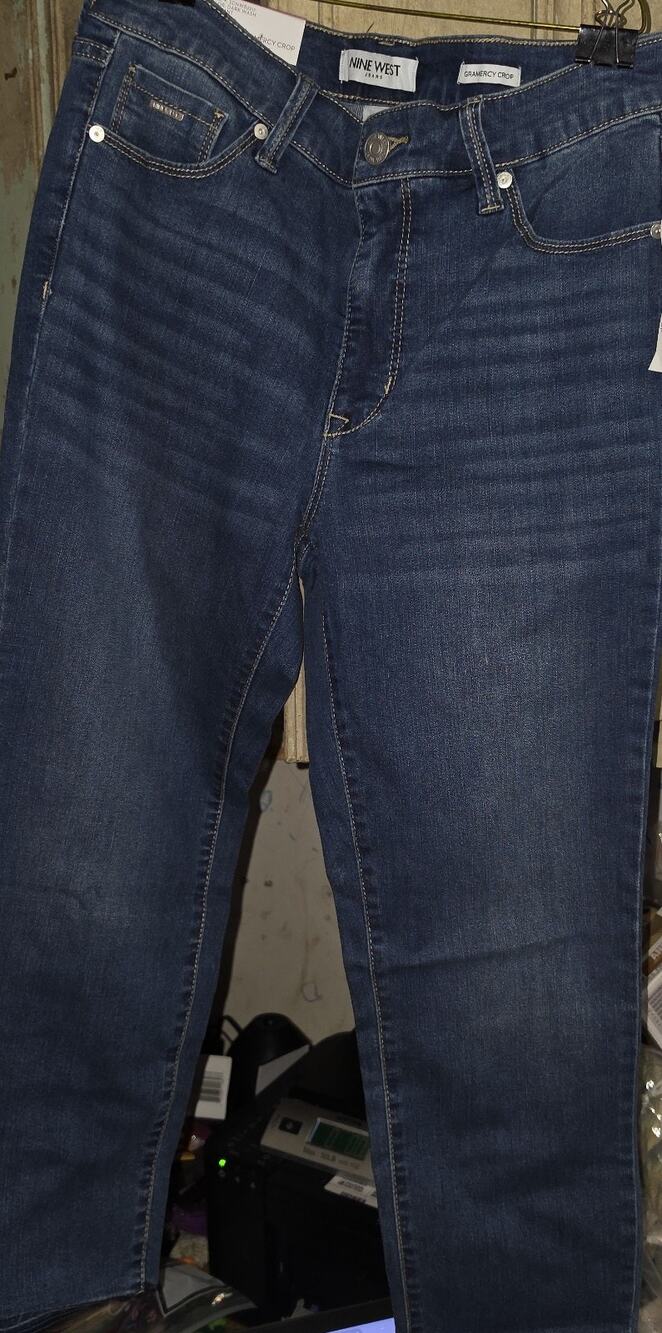 Nine West Jeans Gramercy Crop Slim Fit Soft Touch Size 6 NWT Dark Wash